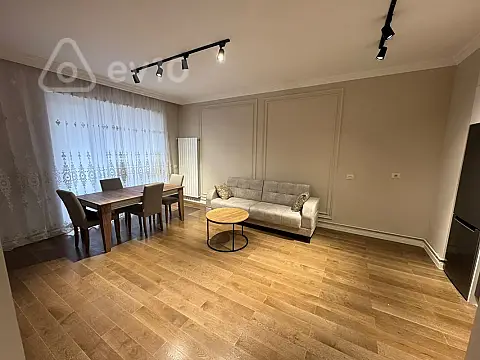 Kirayə verilir 2 otaqlı yeni tikili 65 m²