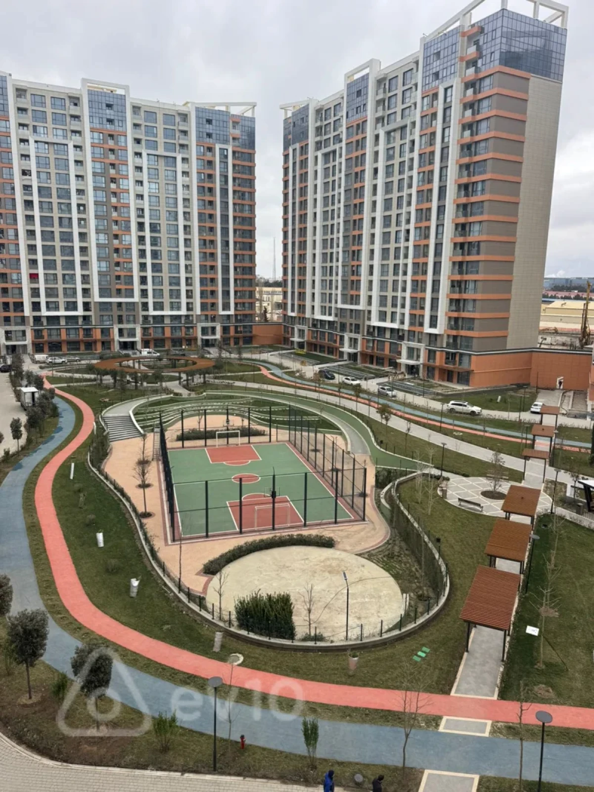 Kirayə verilir 2 otaqlı yeni tikili 65 m²