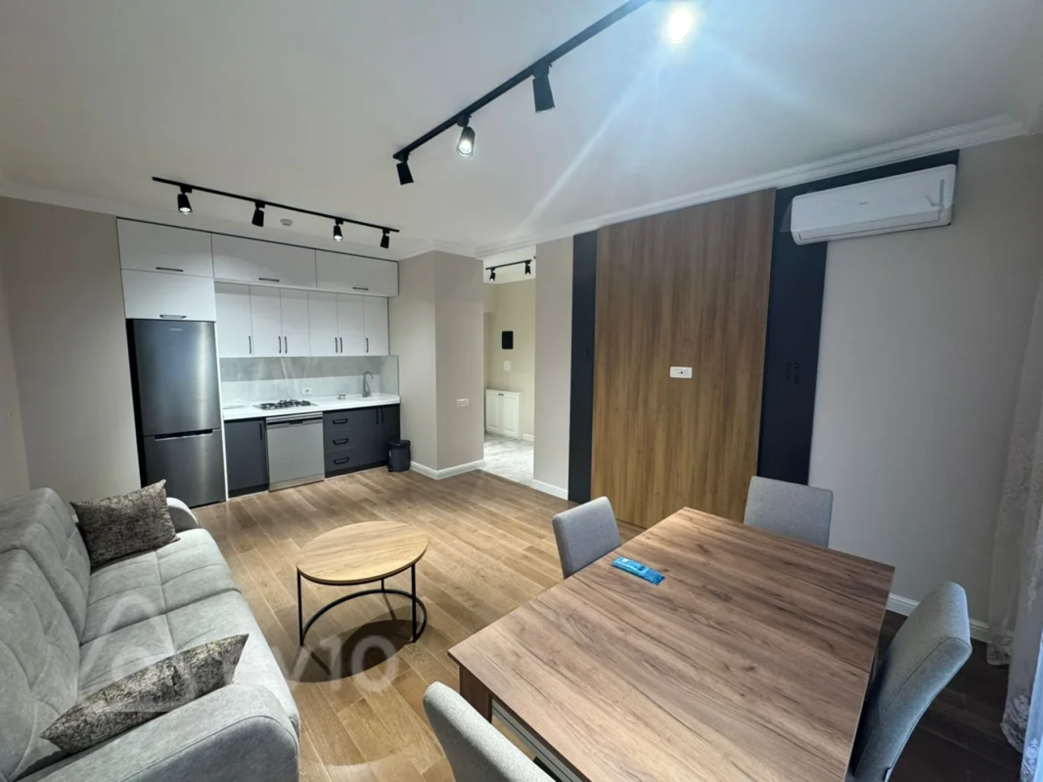 Kirayə verilir 2 otaqlı yeni tikili 65 m²
