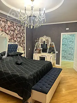 Satılır 3 otaqlı yeni tikili 140 m²