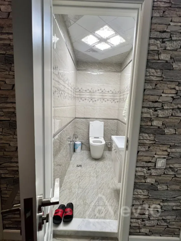 Satılır 3 otaqlı yeni tikili 140 m²