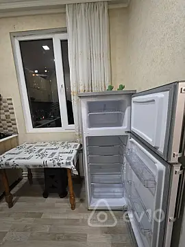 Kirayə verilir 2 otaqlı köhnə tikili 60 m²