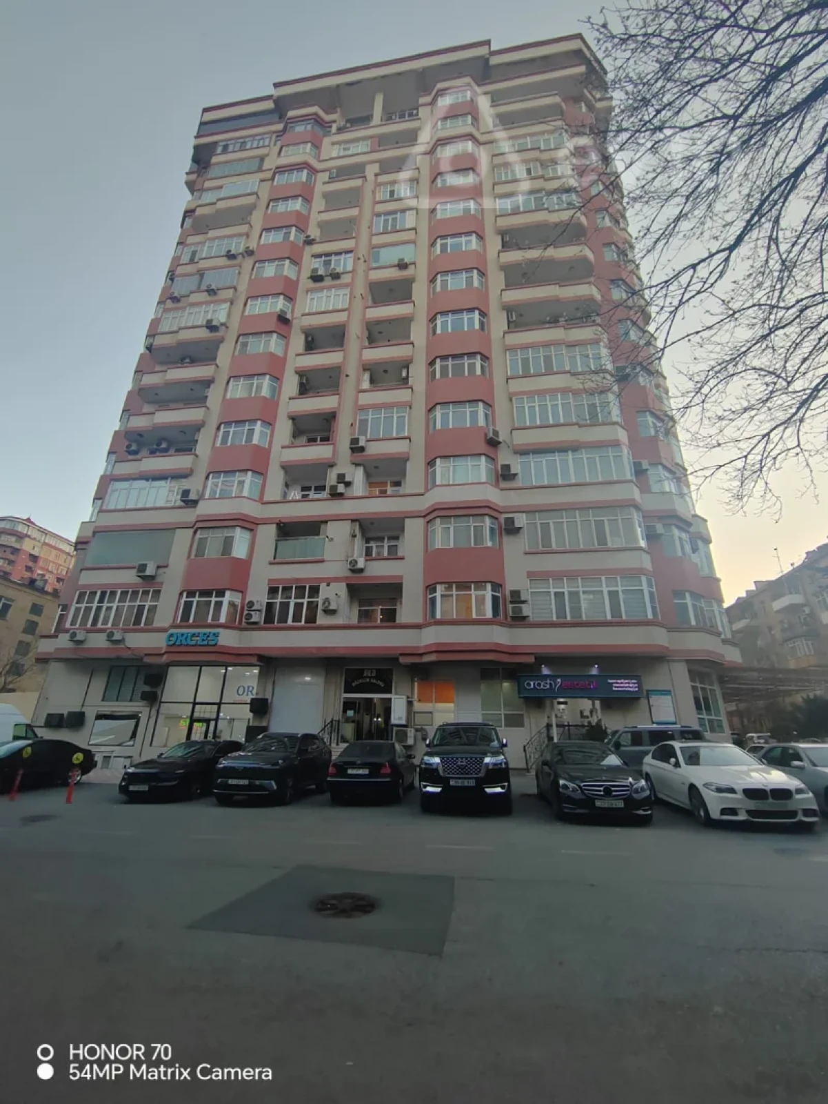 Kirayə verilir 2 otaqlı yeni tikili 114 m²