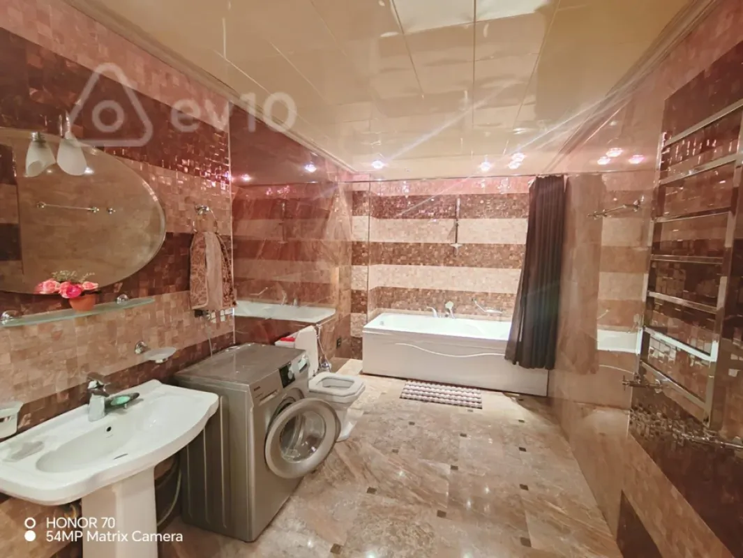 Kirayə verilir 2 otaqlı yeni tikili 114 m²