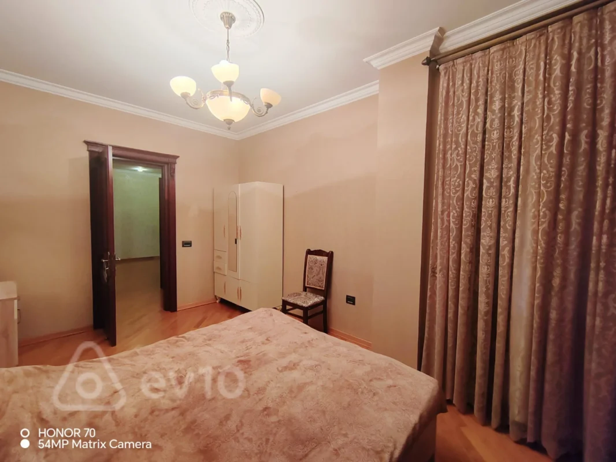 Kirayə verilir 2 otaqlı yeni tikili 114 m²