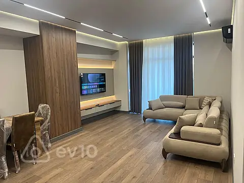 Kirayə verilir 3 otaqlı yeni tikili 148 m²