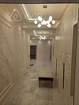 Kirayə verilir 3 otaqlı yeni tikili 180 m²