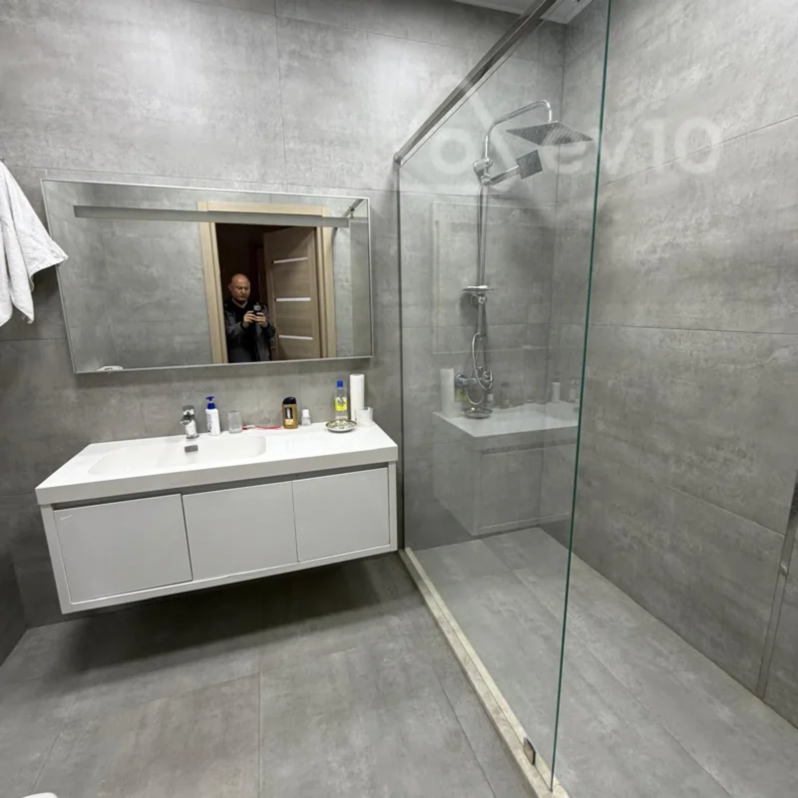 Kirayə verilir 4 otaqlı yeni tikili 178 m²