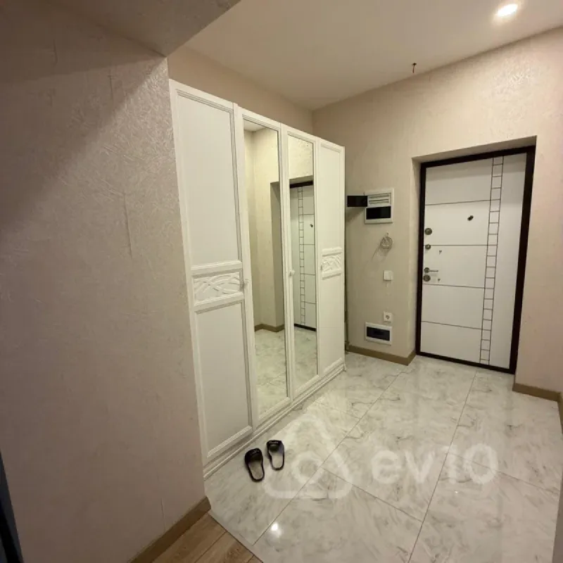 Kirayə verilir 4 otaqlı yeni tikili 178 m²