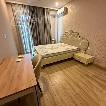Kirayə verilir 4 otaqlı yeni tikili 178 m²