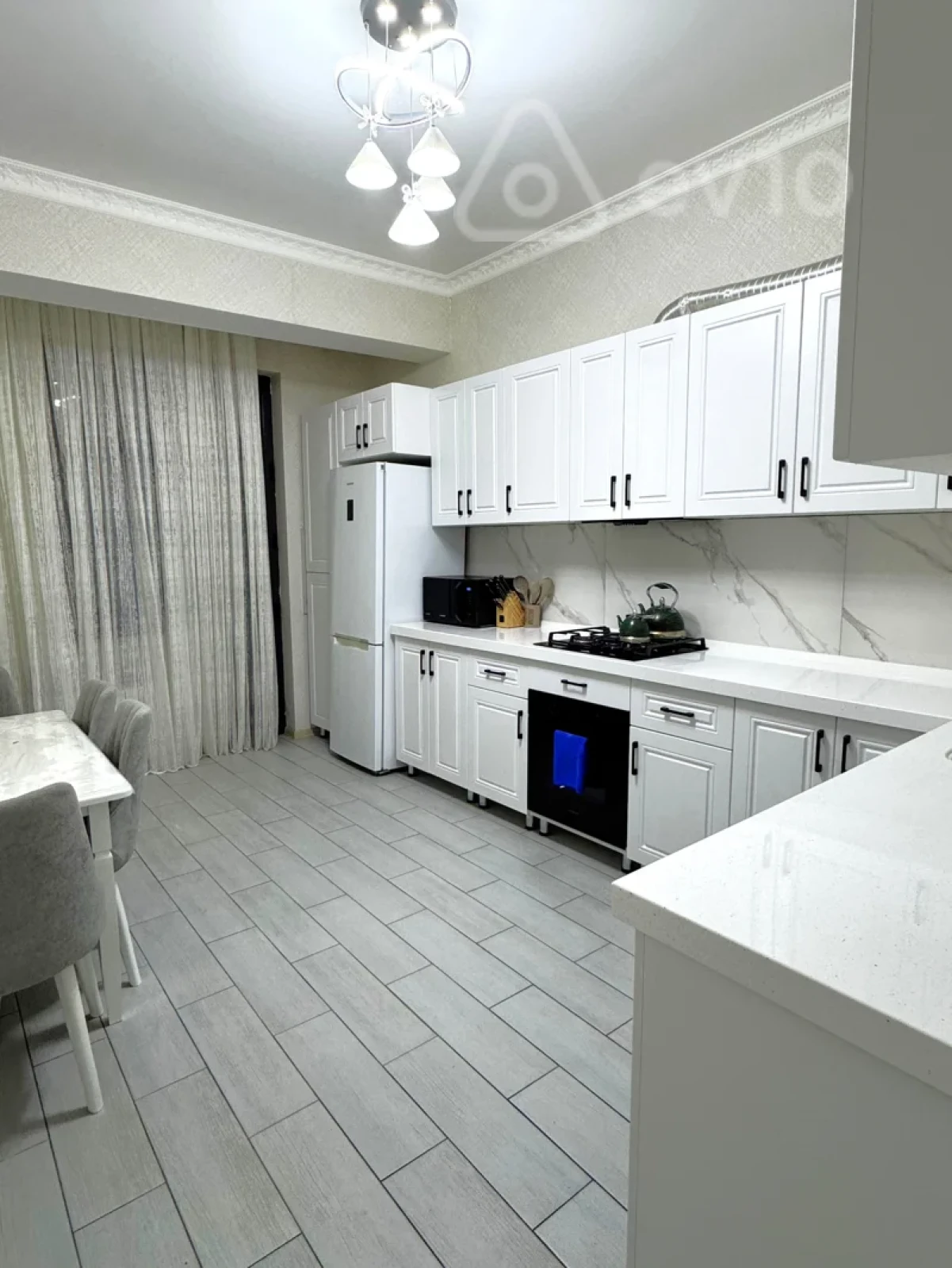 Kirayə verilir 2 otaqlı yeni tikili 90 m²