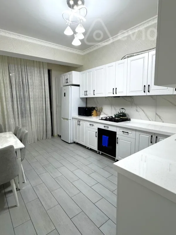 Kirayə verilir 2 otaqlı yeni tikili 90 m²