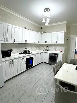 Kirayə verilir 2 otaqlı yeni tikili 90 m²
