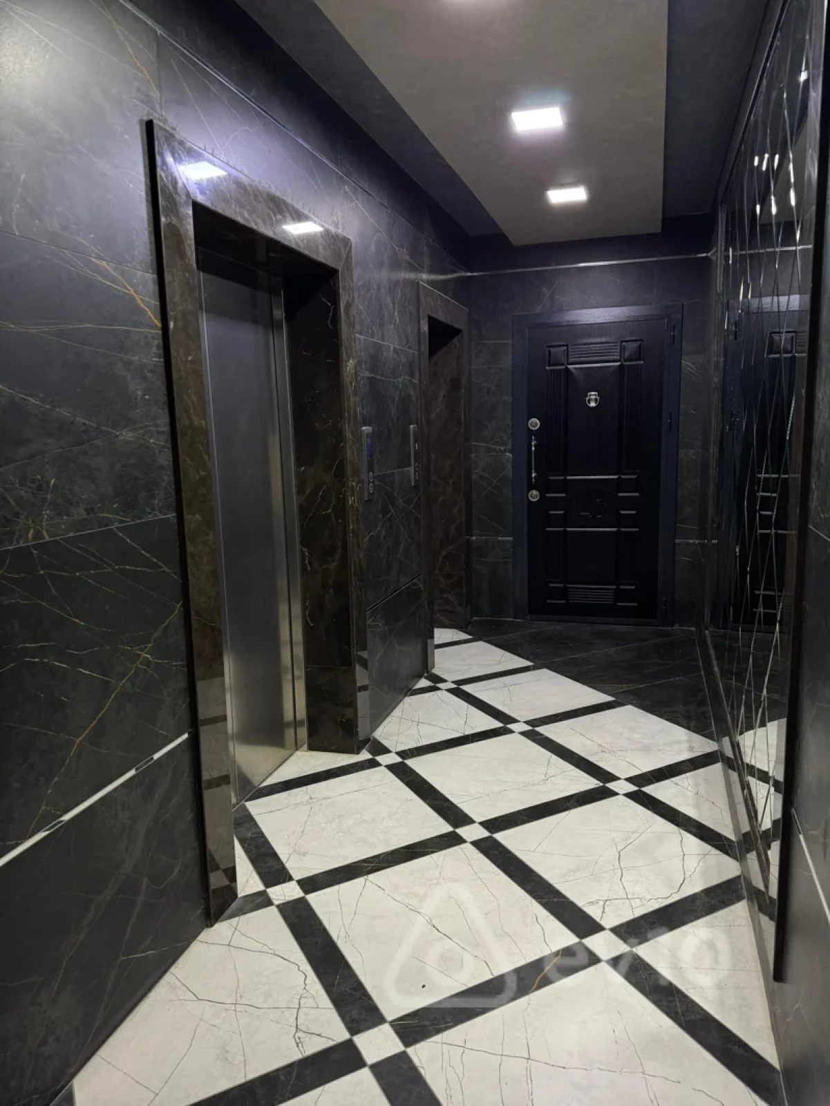 Kirayə verilir 2 otaqlı yeni tikili 90 m²