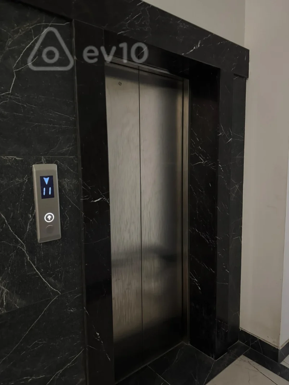 Kirayə verilir 2 otaqlı yeni tikili 90 m²