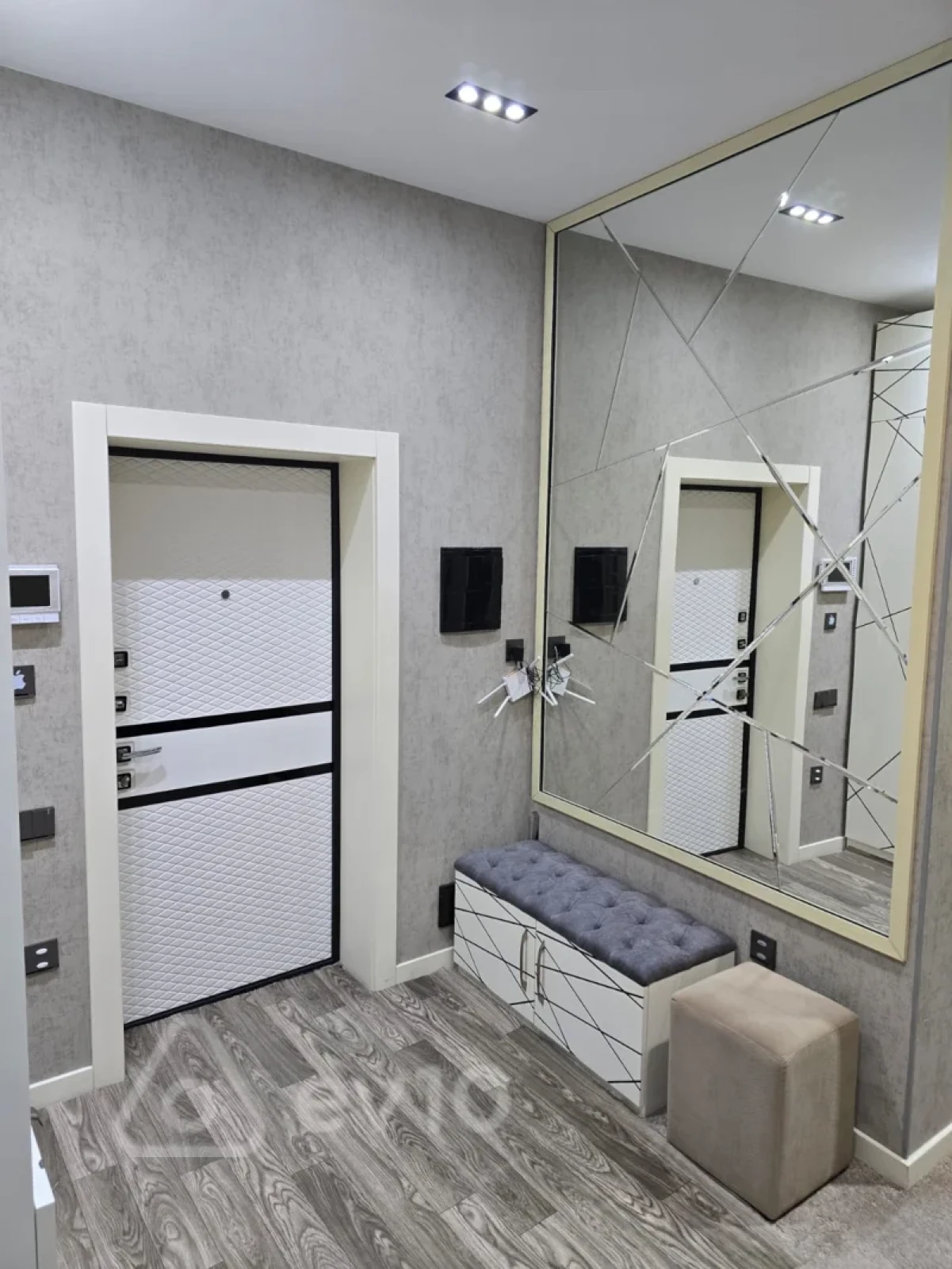 Kirayə verilir 4 otaqlı yeni tikili 155 m²