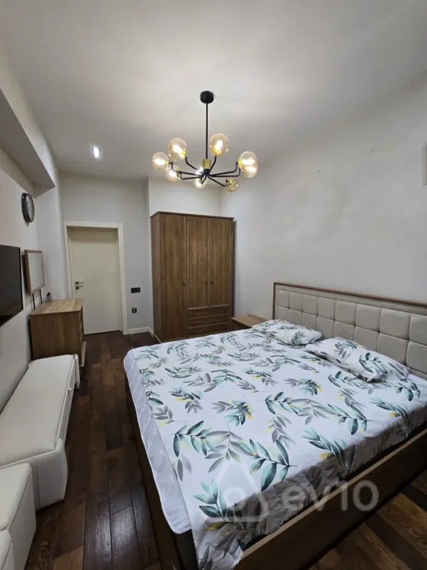Kirayə verilir 4 otaqlı yeni tikili 155 m²