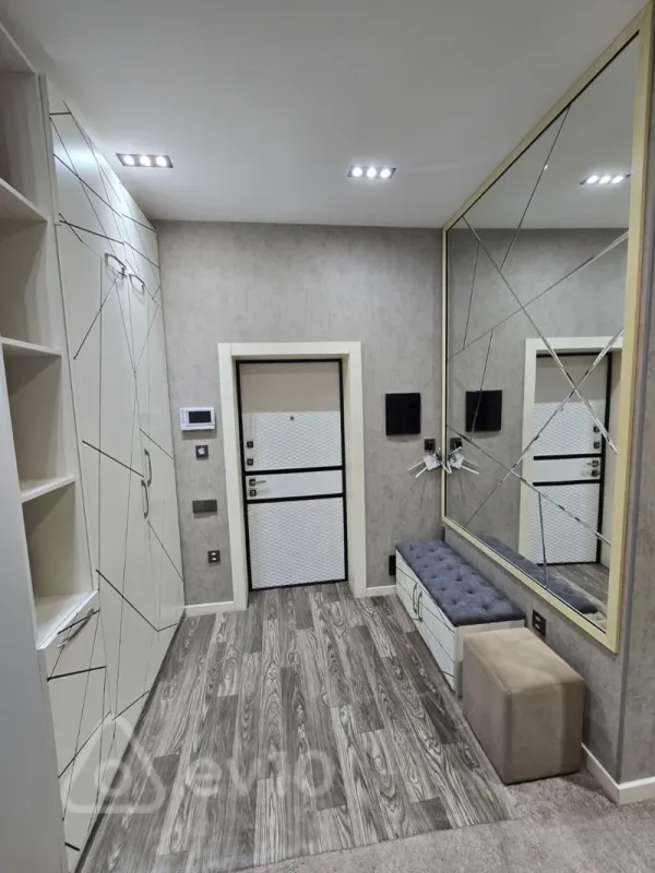 Kirayə verilir 4 otaqlı yeni tikili 155 m²