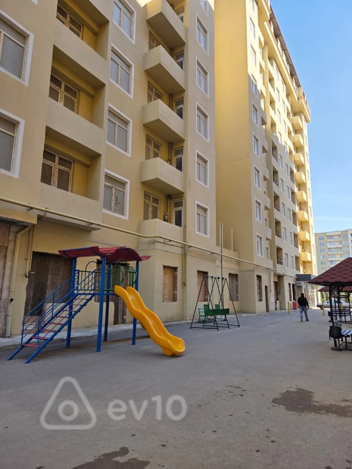 Satılır 3 otaqlı yeni tikili 74 m²