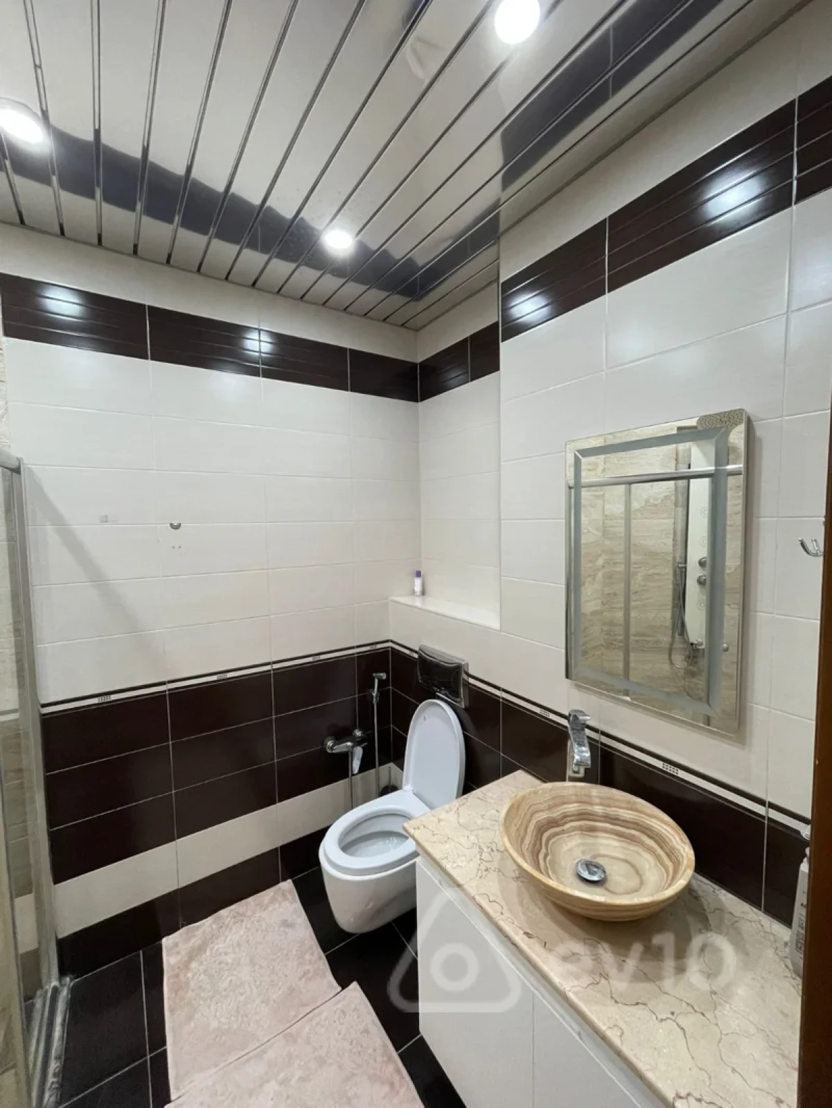 Kirayə verilir 3 otaqlı yeni tikili 220 m²