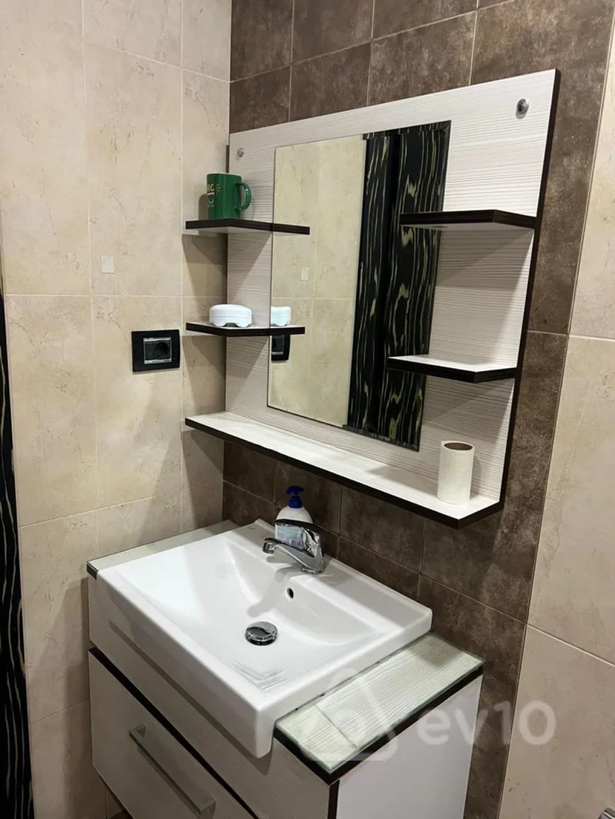 Kirayə verilir 2 otaqlı yeni tikili 85 m²