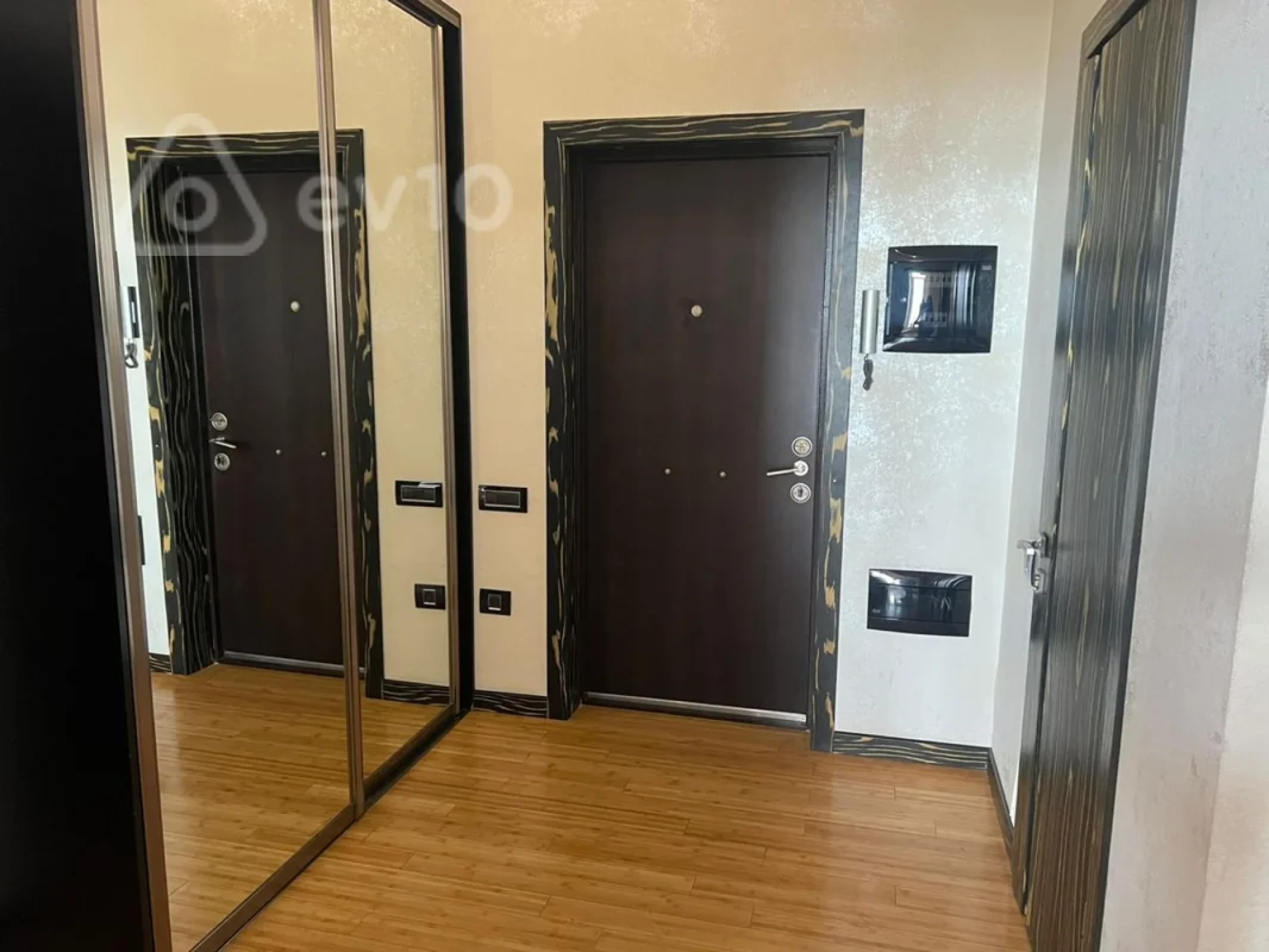 Kirayə verilir 2 otaqlı yeni tikili 85 m²