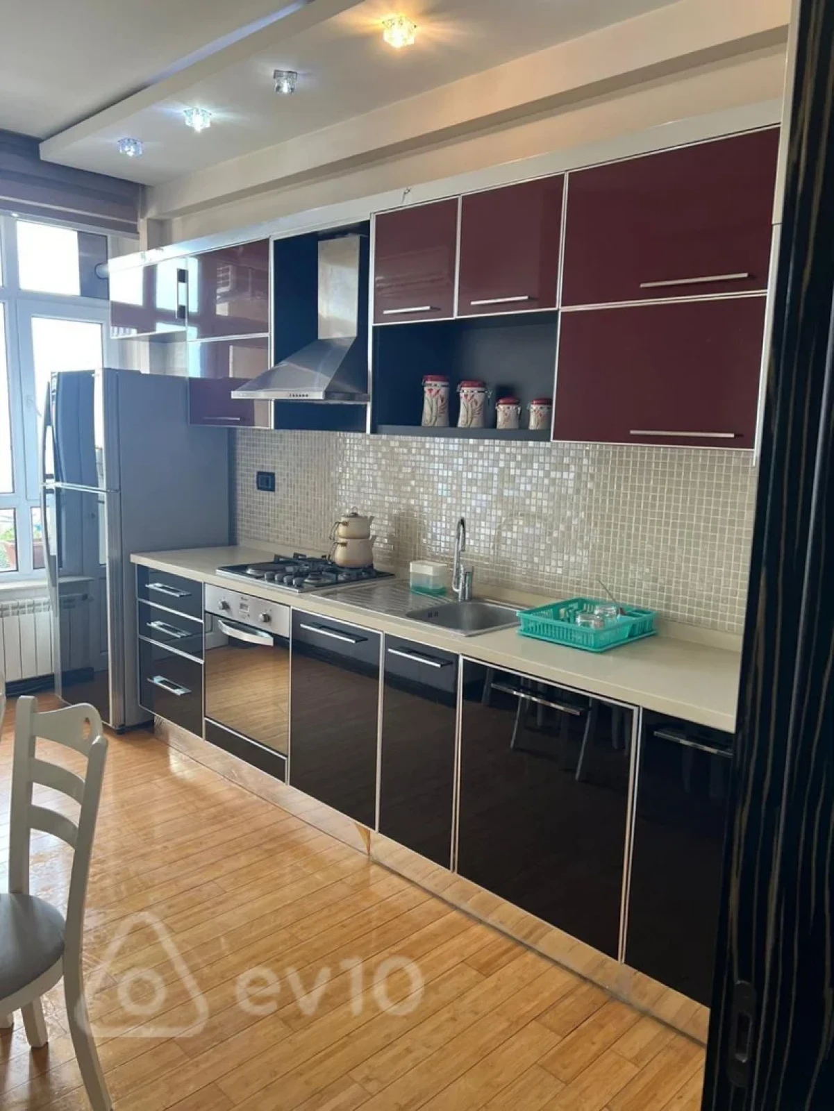 Kirayə verilir 2 otaqlı yeni tikili 85 m²