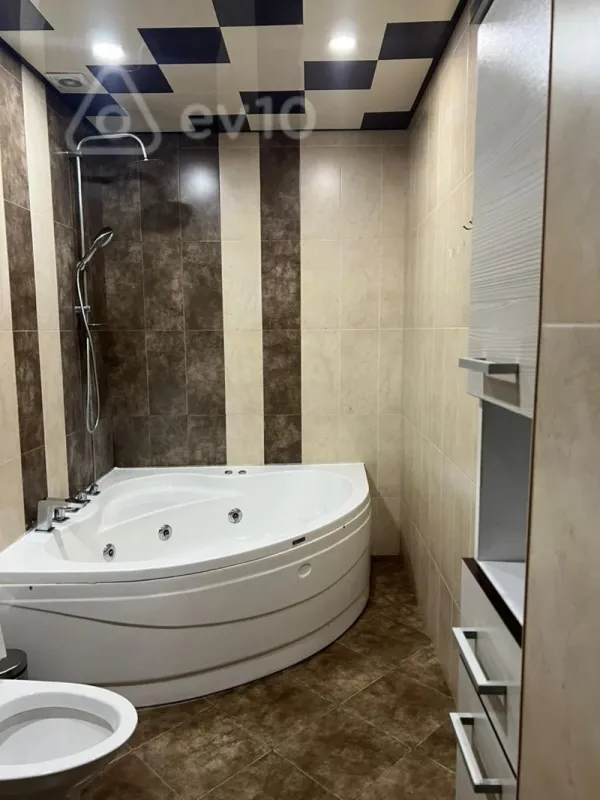 Kirayə verilir 2 otaqlı yeni tikili 85 m²