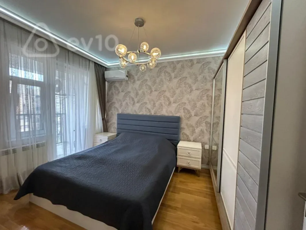 Satılır 2 otaqlı yeni tikili 76 m²