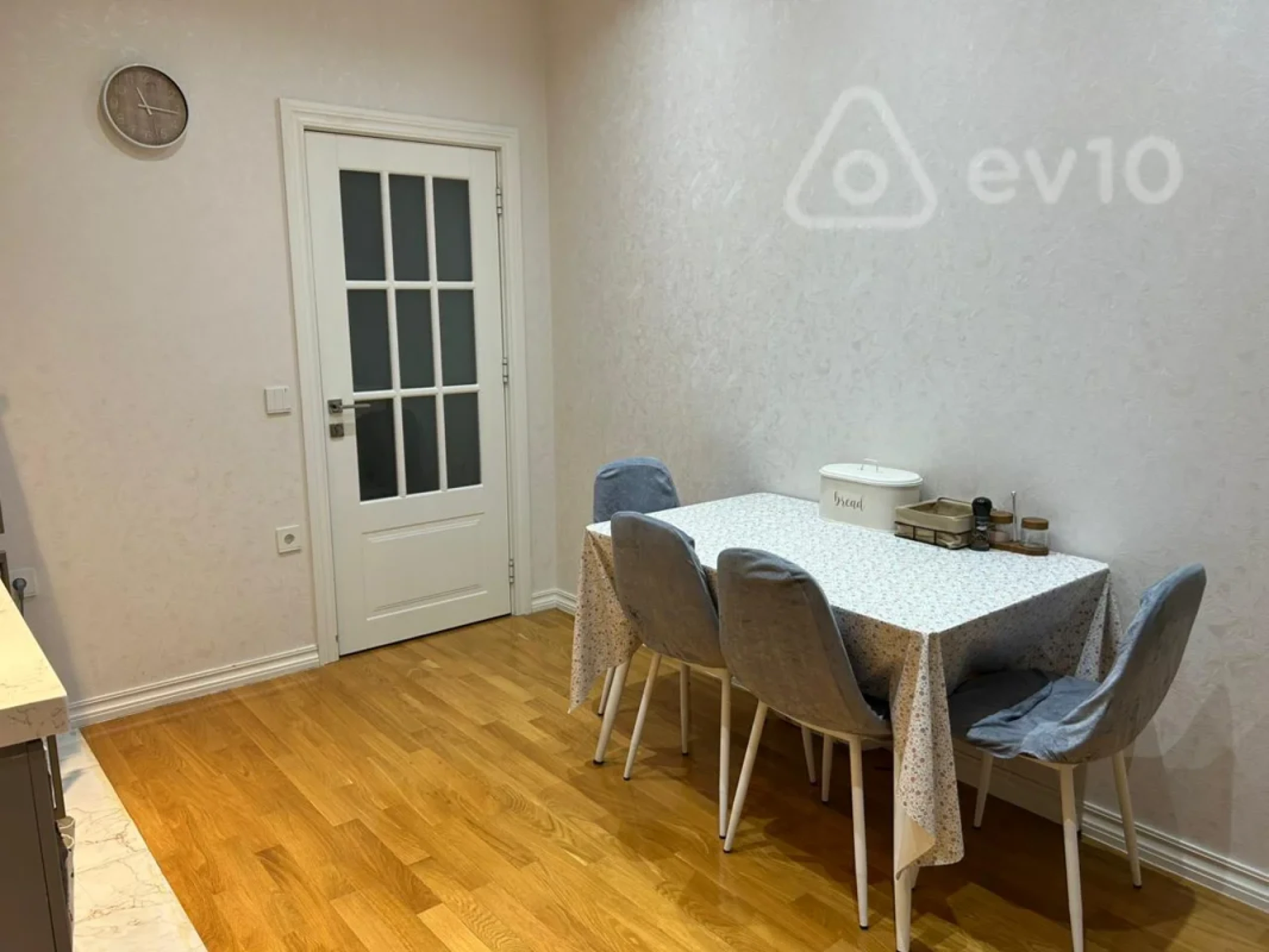 Satılır 2 otaqlı yeni tikili 76 m²