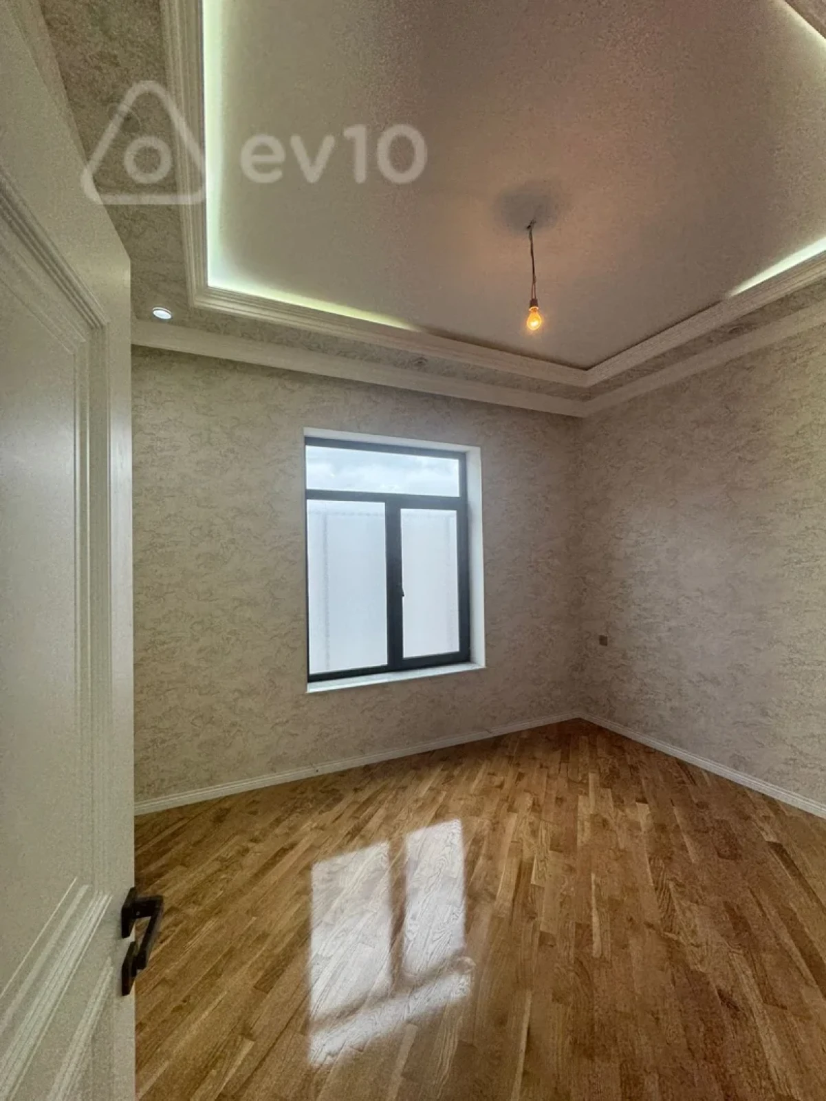 Satılır 5 otaqlı həyət evi 336 m²