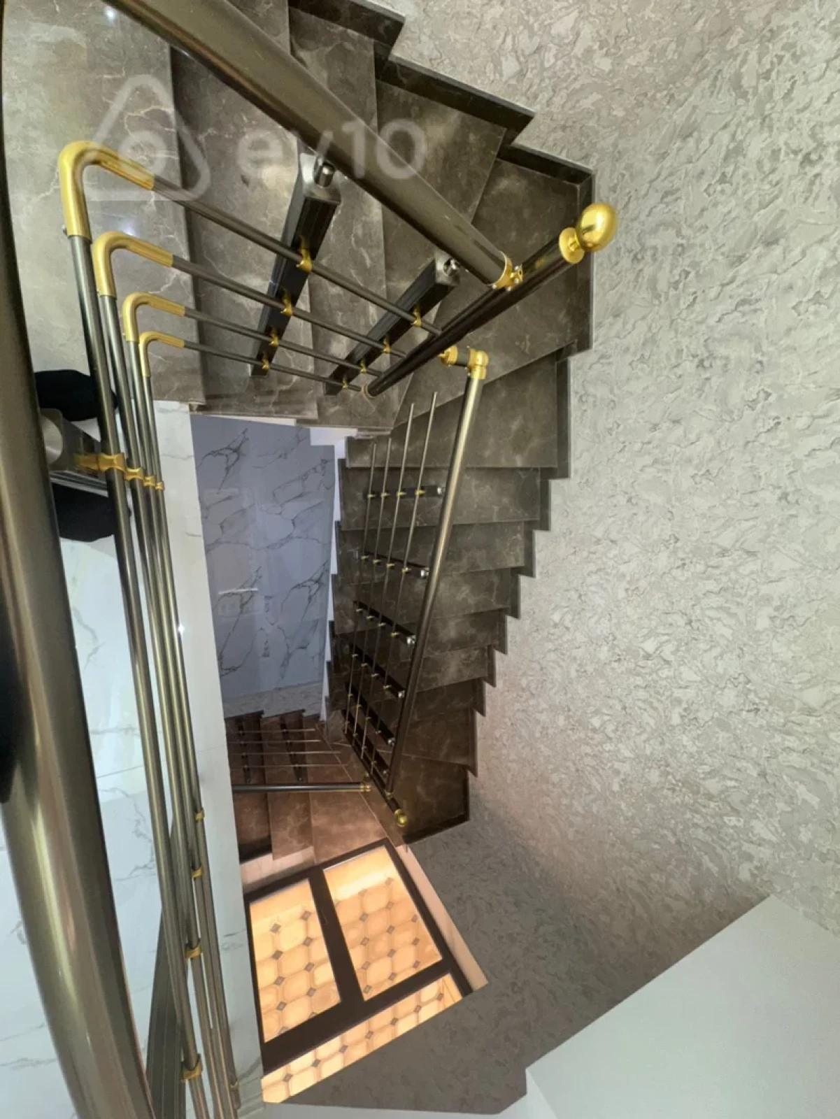 Satılır 5 otaqlı həyət evi 336 m²