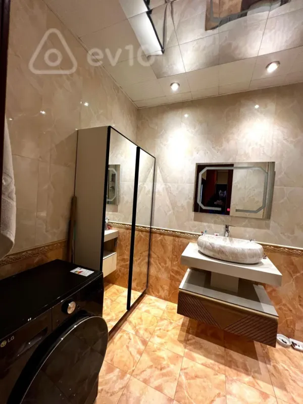 Satılır 2 otaqlı yeni tikili 100 m²