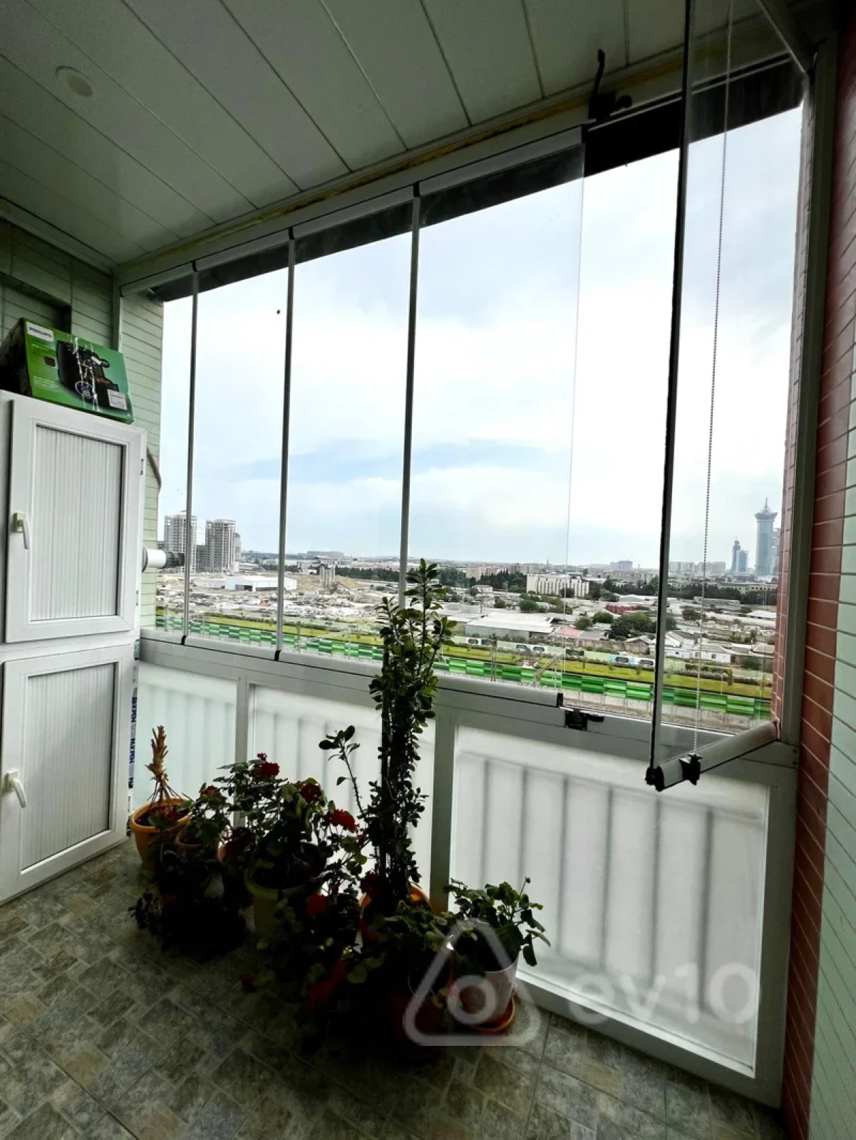 Satılır 2 otaqlı yeni tikili 100 m²