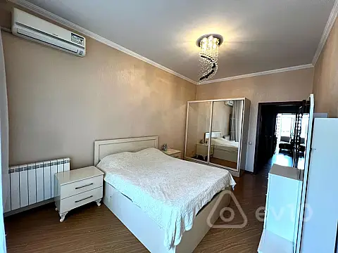 Satılır 2 otaqlı yeni tikili 100 m²