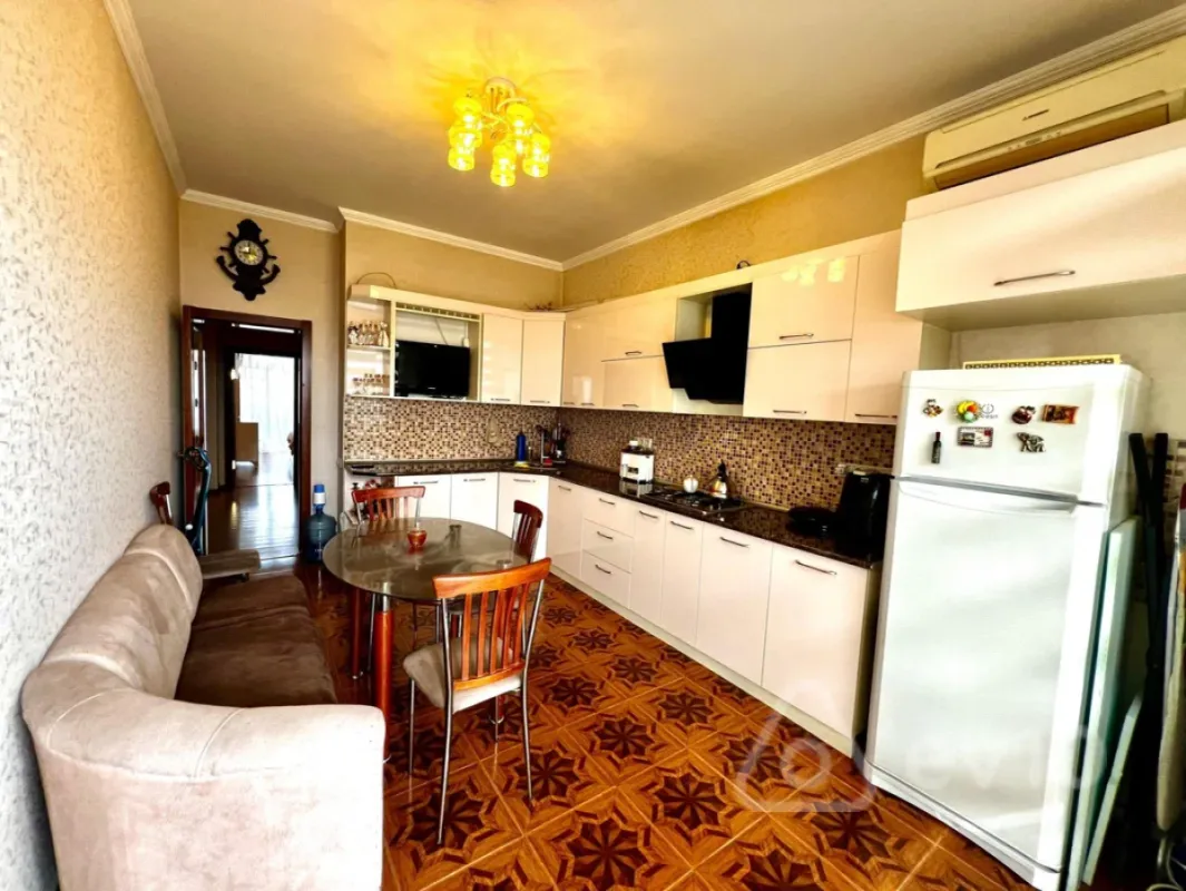 Satılır 2 otaqlı yeni tikili 100 m²