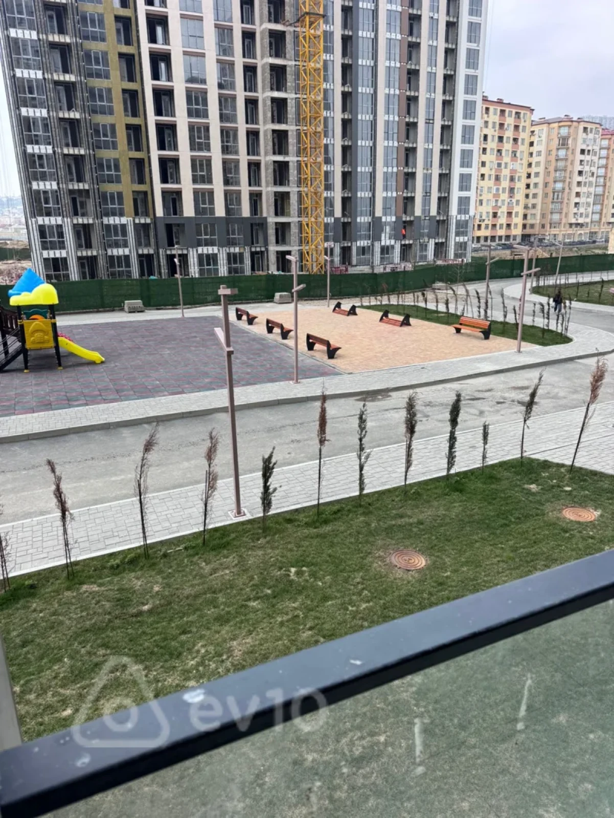 Kirayə verilir 3 otaqlı yeni tikili 101 m²