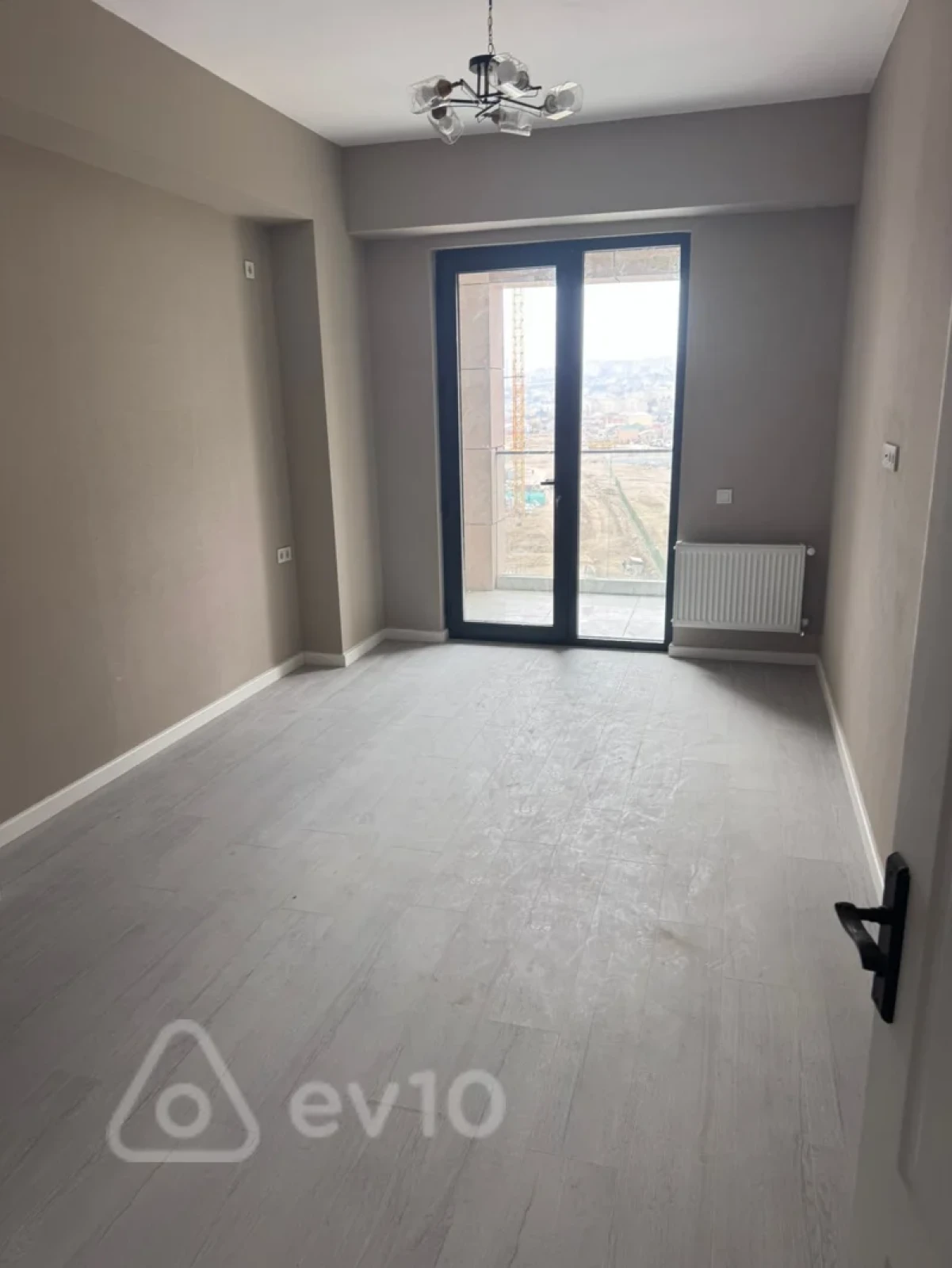 Kirayə verilir 3 otaqlı yeni tikili 101 m²