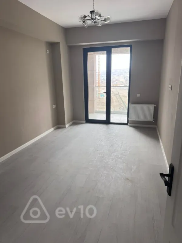 Kirayə verilir 3 otaqlı yeni tikili 101 m²