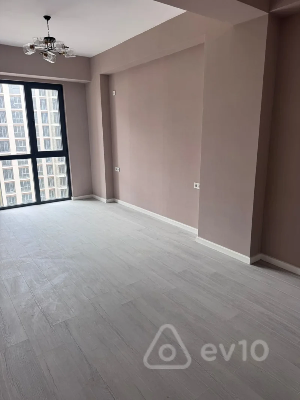 Kirayə verilir 3 otaqlı yeni tikili 101 m²