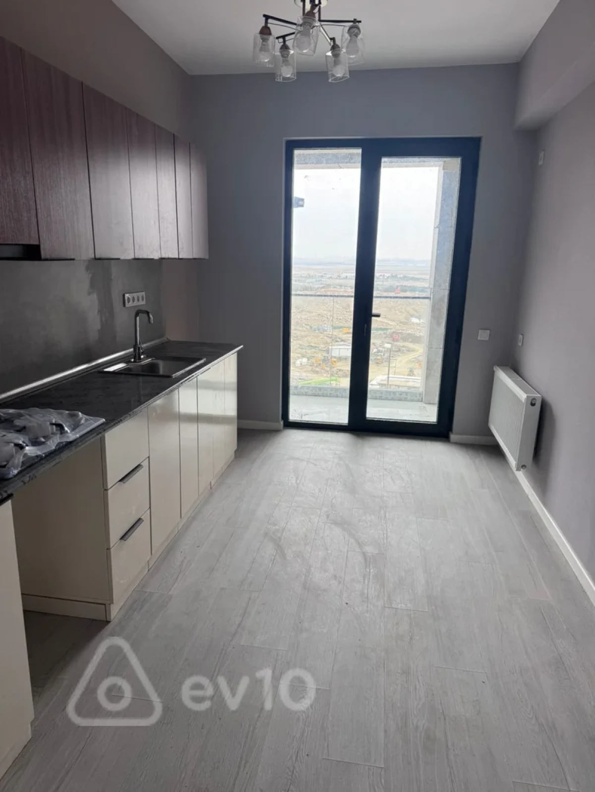 Kirayə verilir 3 otaqlı yeni tikili 101 m²