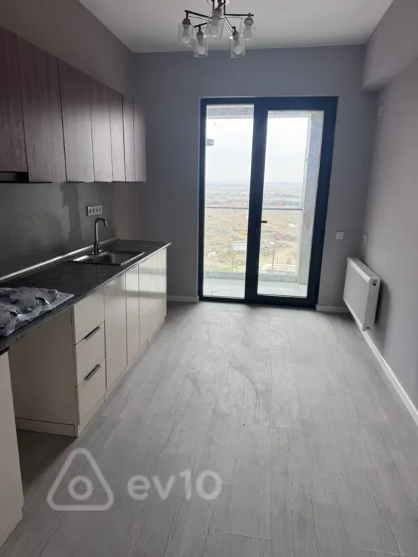 Kirayə verilir 3 otaqlı yeni tikili 101 m²