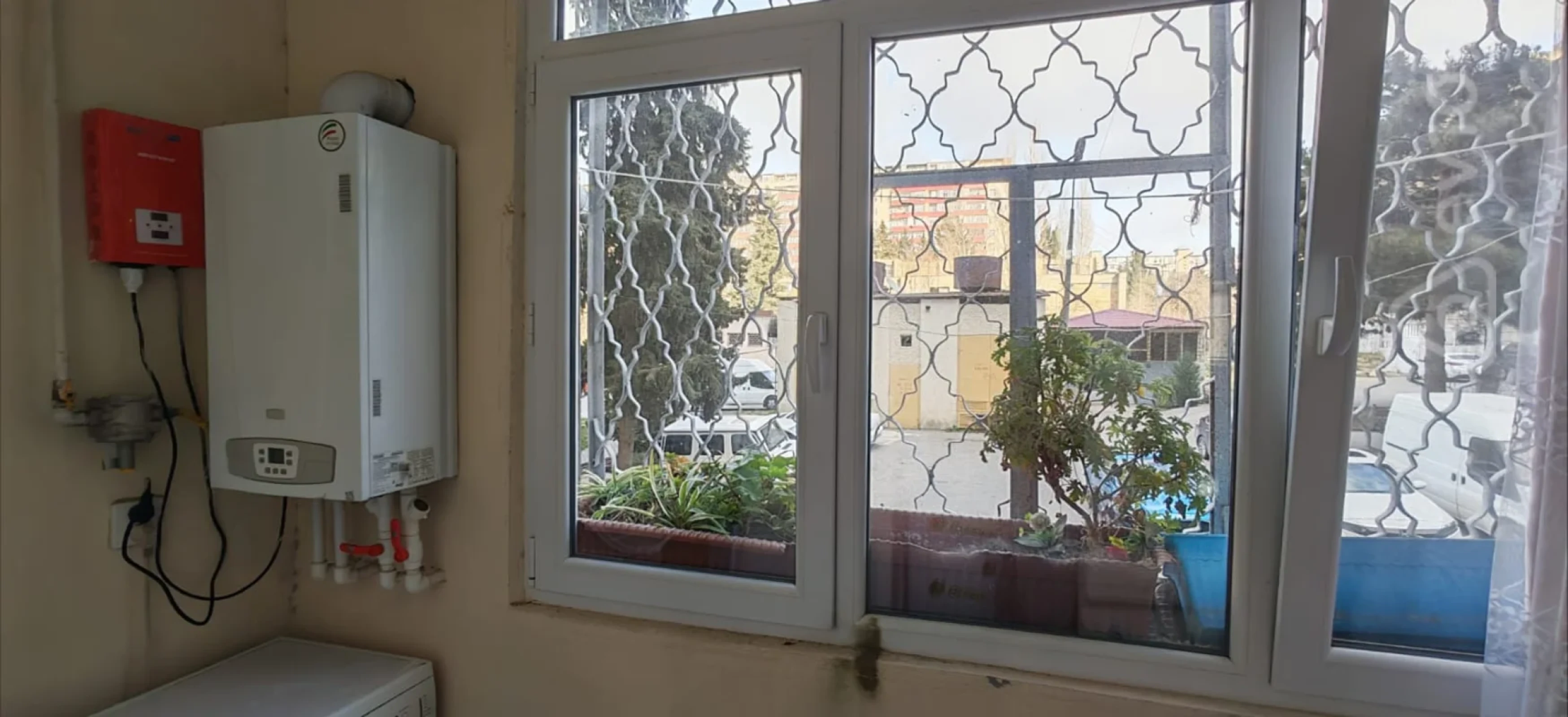 Satılır 3 otaqlı köhnə tikili 70 m²