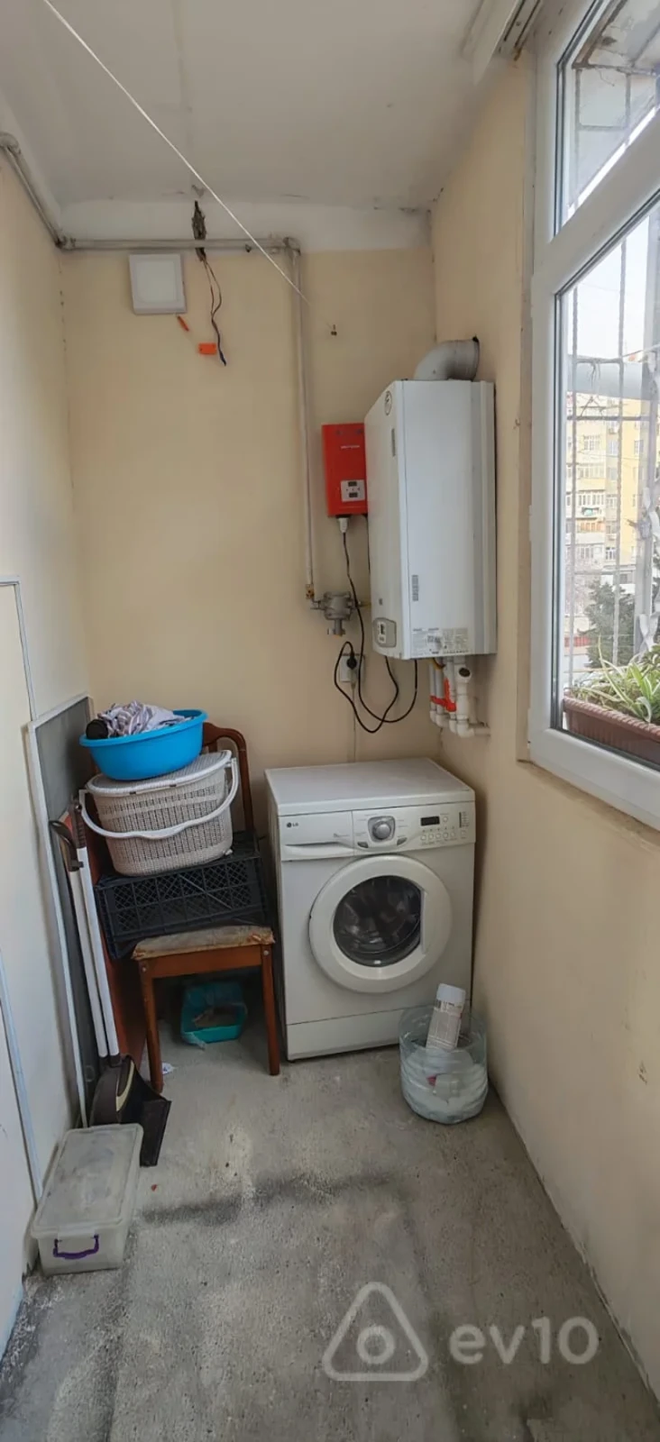 Satılır 3 otaqlı köhnə tikili 70 m²