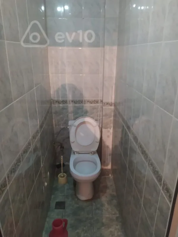 Satılır 3 otaqlı köhnə tikili 70 m²