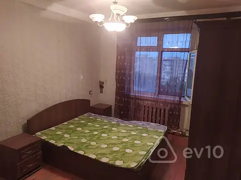Satılır 3 otaqlı köhnə tikili 70 m²