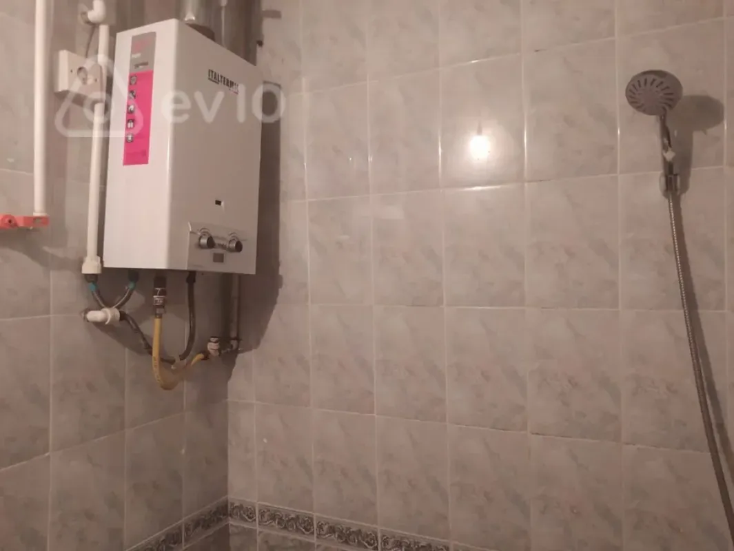 Satılır 3 otaqlı köhnə tikili 70 m²