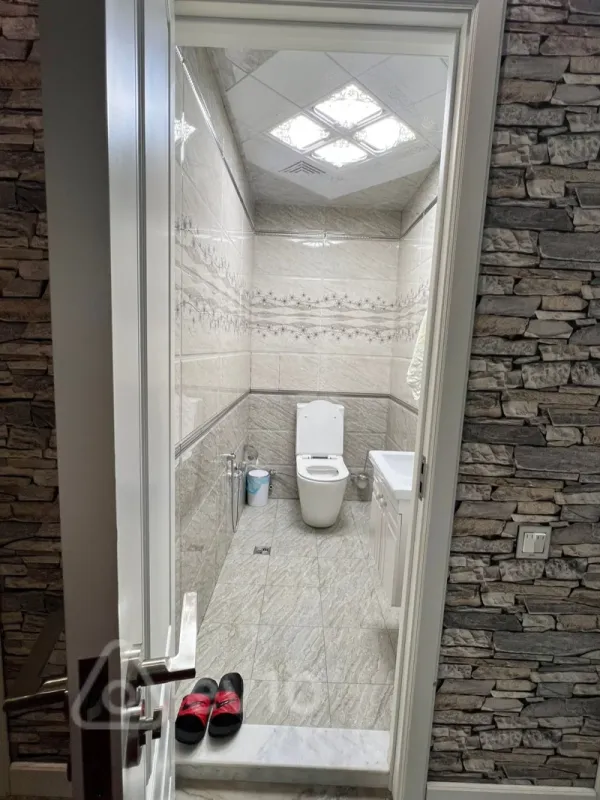 Satılır 3 otaqlı yeni tikili 135 m²