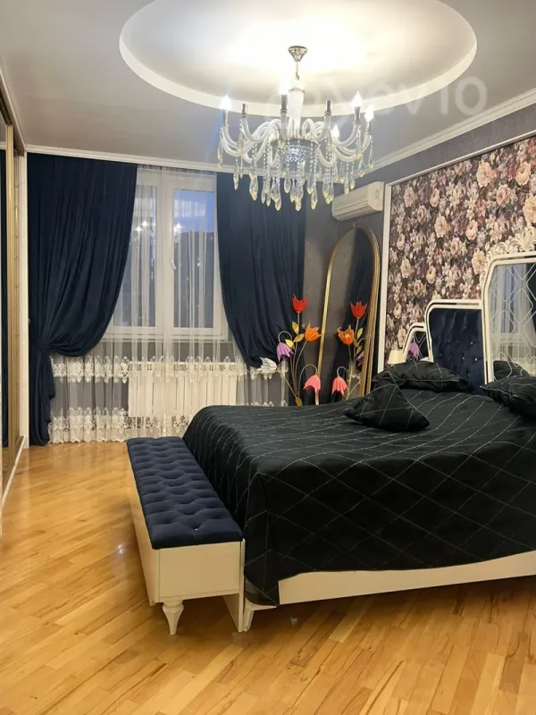 Satılır 3 otaqlı yeni tikili 135 m²