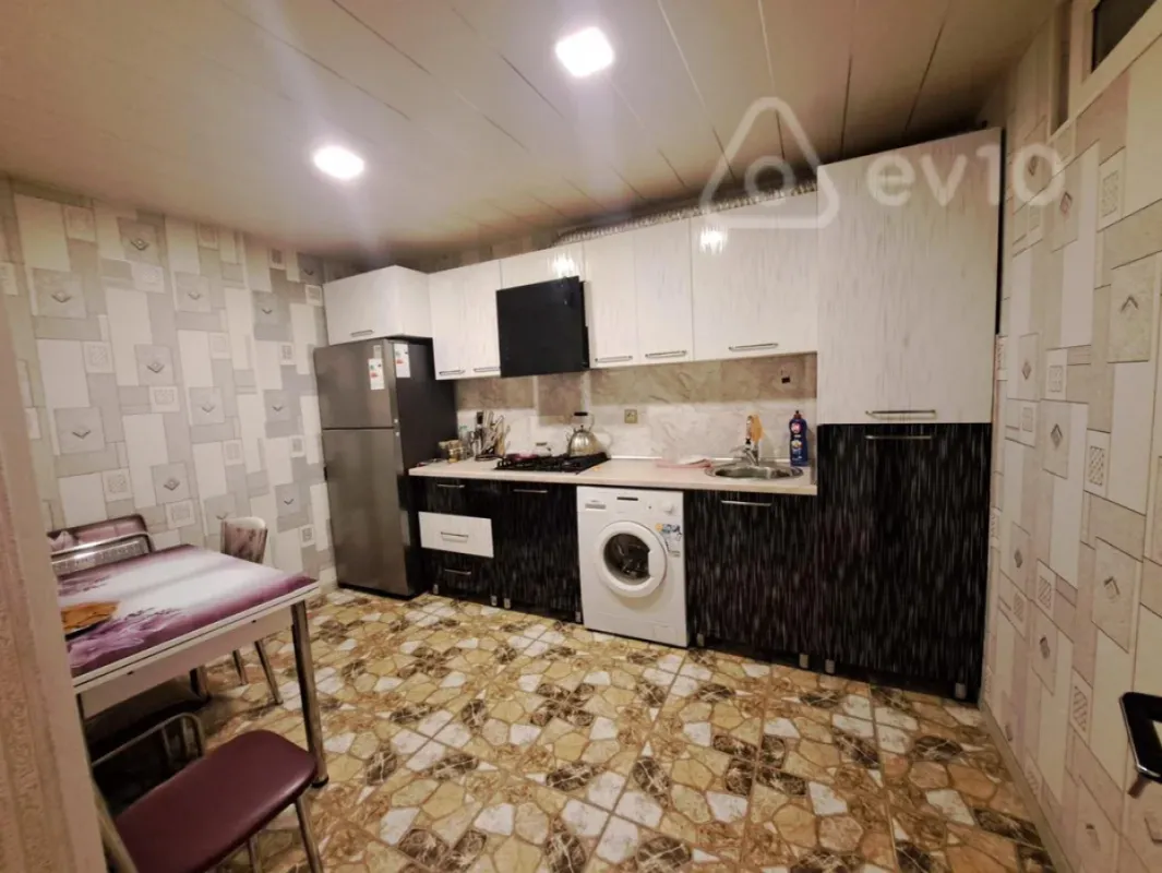 Kirayə verilir 2 otaqlı həyət evi 61 m²
